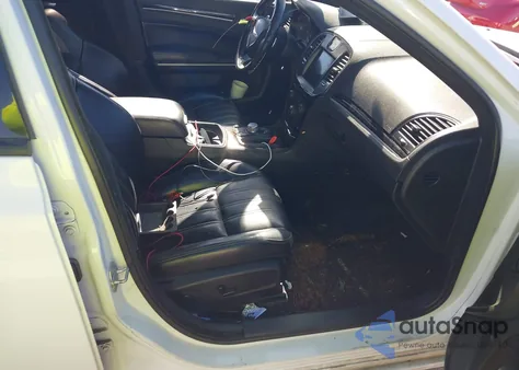 2019 Chrysler 300 300S Awd из США, поврежденный, VIN 2C3CCAGG3KH586466